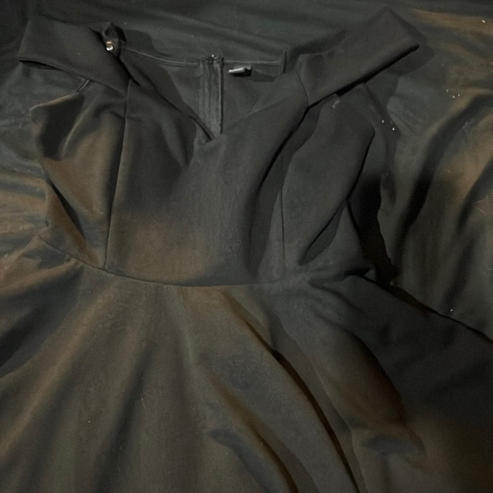 Black Windsor padded dress. Size large